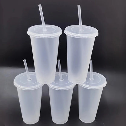 5pcs 24oz Transparent Reusable Tumblers With Black Lids and Straws Iced Coffee Water Bottle Cold Smoothie Cups For Parties Drink.