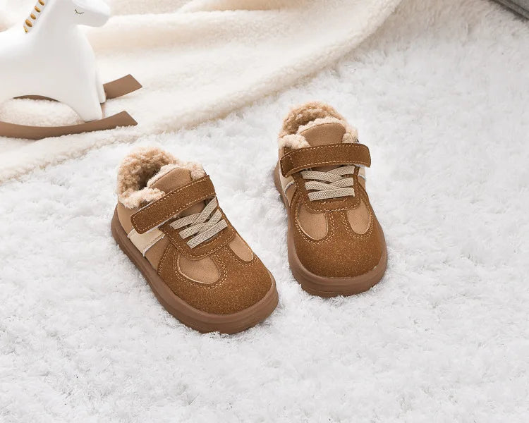 2025 Winter New Pulsh Fashion Trend Casual Sports Shoes for Childrens Anti Slip Warm Boys' Shallow Mouth Versatile Snow Sneakers.