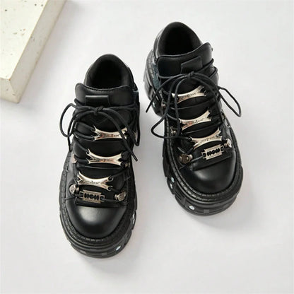 Punk Stil Frauen Schwarze Schuhe Rock Metall Dekor Lace-up Ferse Höhe Plattform Schuhe Gothic Mann Turnschuhe Frauen Stiefeletten 2025, Neue.