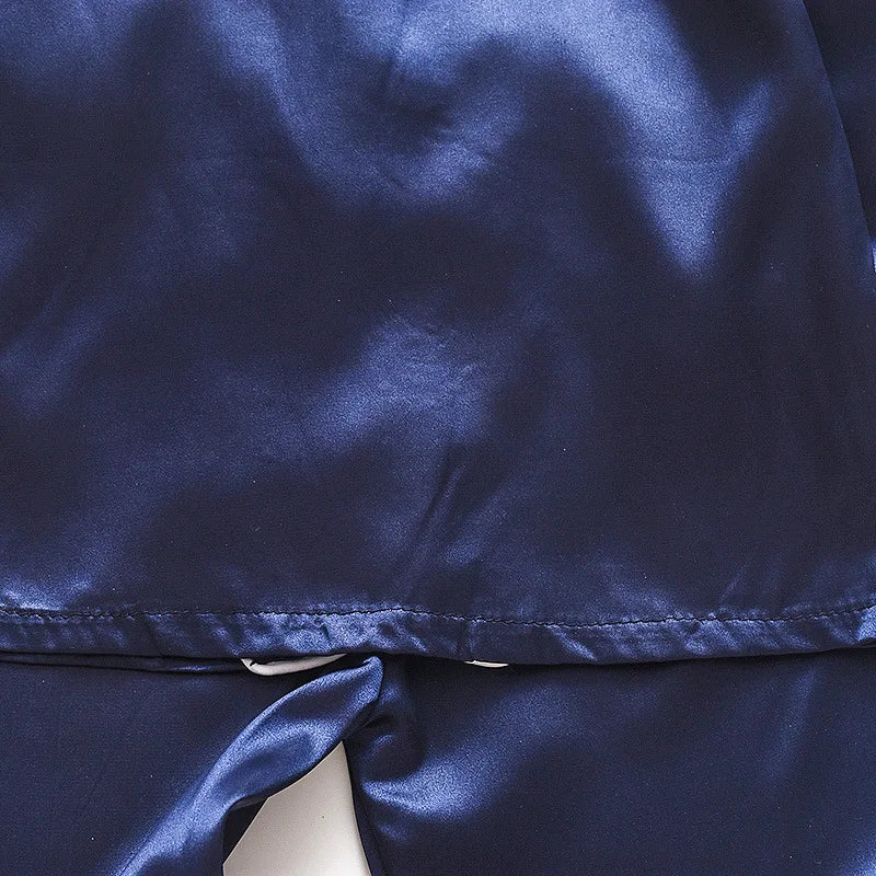 Koreanische Version des Kinder-Pyjama-Sets aus Seidensatin mit langen Ärmeln und Hose, zweiteiliges einfarbiges Cartoon-Set für männliche Babys.