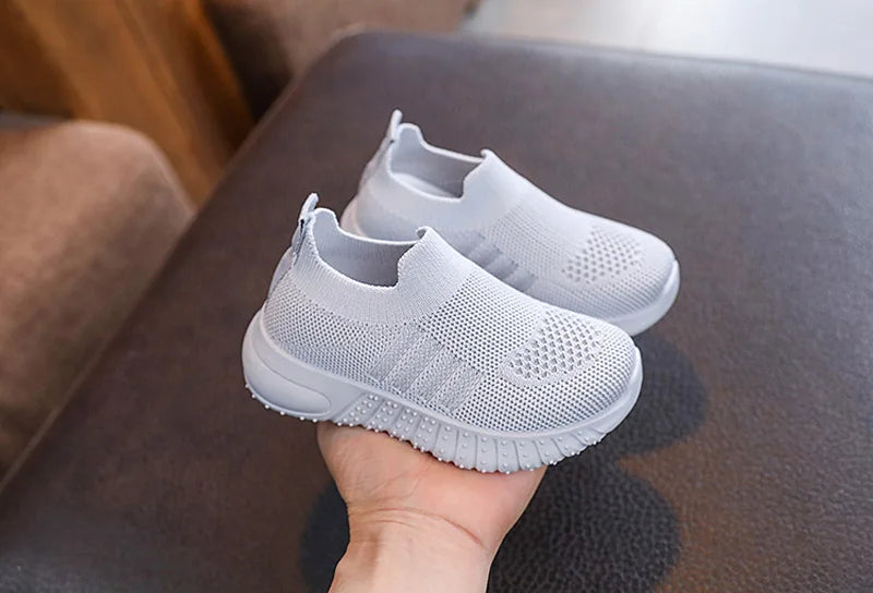 Children Shoes Spring Summer Kids Sneakers Soft Breathable Mesh For Boys Slip-on Casual Shoes Anti-Slip Walking Baby Girls Shoes.
