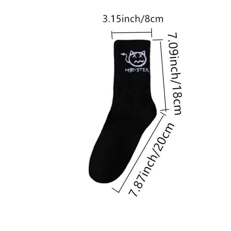 10 pairs of men's sports socks, casual, breathable, and versatile. Ghost face graffiti personalized socks.