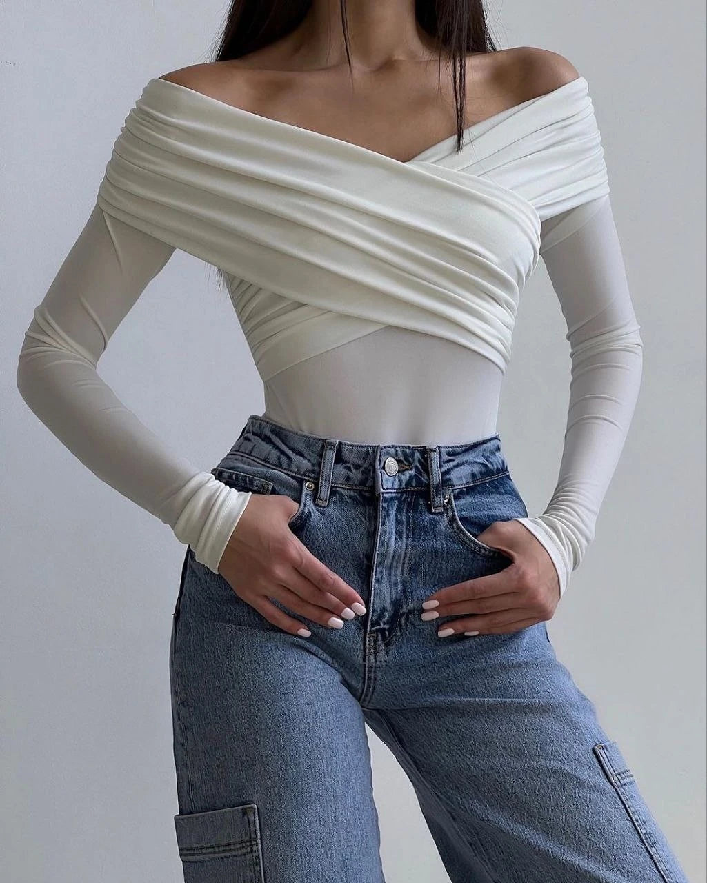 New Solid Sexy Off Shoulder Bodysuits Women Fashion Crossed Folds Skinny Rompers Long Sleeve Fashion Streetwear Autumn Bodysuits