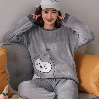 Thickened Warm Sleepwear for Winter Flannel O-Neck Girl Loungewear 2PCS Set Ladies Pajamas Long Sleeves Cartoon Bear Loungewear.