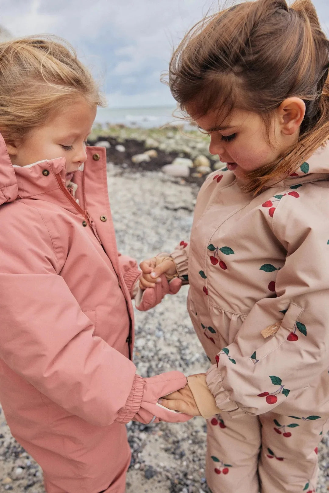 Konges Slojd 2025 Winter Baby Girls Cherry Hooded Ski Jackets Overalls Suits Sets Girls Waterproof Windproof Cold Resistant Coat.