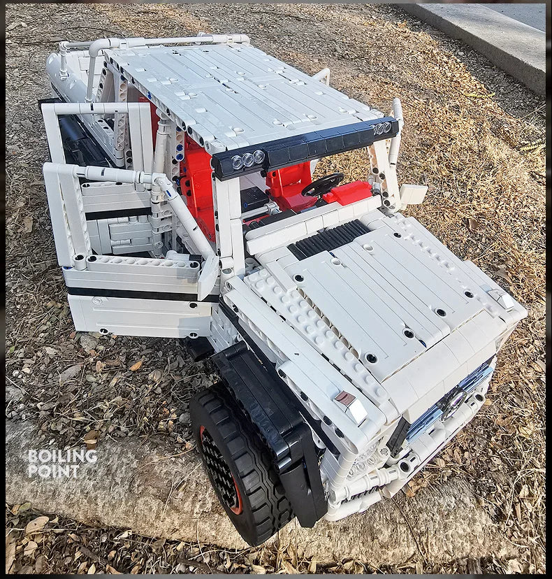 MOULD KING 13061 Technical Car Toys The APP&RC Motorized G63 6X6 Off-Road SUV Car Model Assembly Building Blocks Bricks Kid Gift.