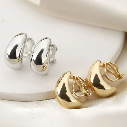 New French Light Luxury Droplet Shaped Ear Clip with No Ear Holes, High Grade, Simple and Smooth Female Earrings Accessories.