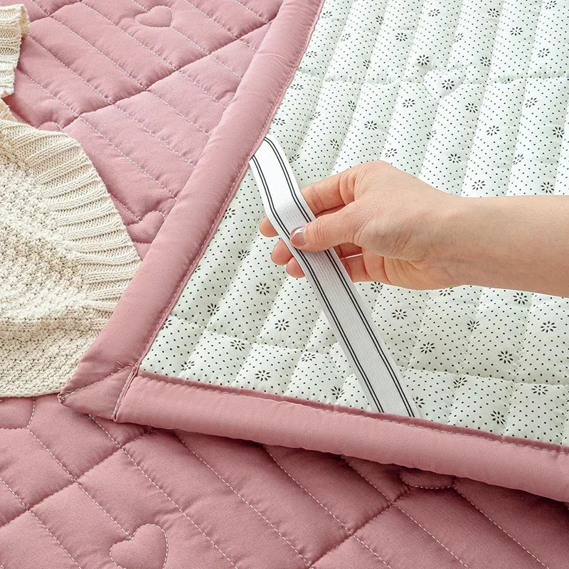 Washed cotton quilted thicken mattress pink romance heart sleeping mat 150cm bed sheet bed protection pad queen king size.