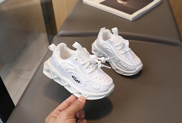 Baby Shoes2023 Spring Autumn New Boys and Girls Light Up Clunky Sneaker Small and Medium-sized Children's Soft Soled Baby Shoes.