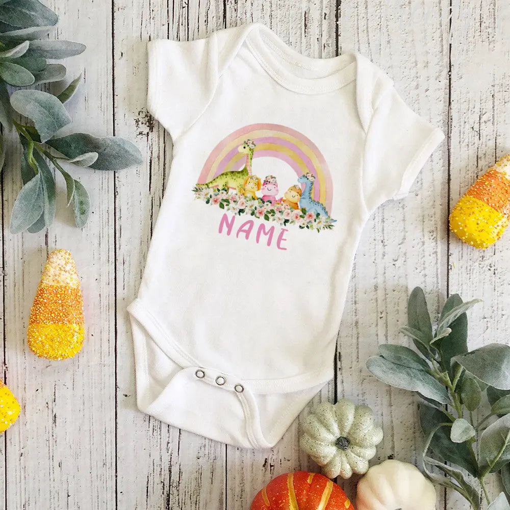 Personal isierte Baby Bodysuit Regenbogen Tier mit Namen Säugling Overalls Neugeborenen Wild One Outfits Stram pler Baby Geburtstag Dusche Geschenke