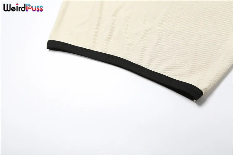 Weird Puss geripptes 2-teiliges Damen-Set, Polo-Ausschnitt, Knopf-Shorts, bauchfreie Tops + Miniröcke, passende Stretch-elegante Streetwear-Outfits.