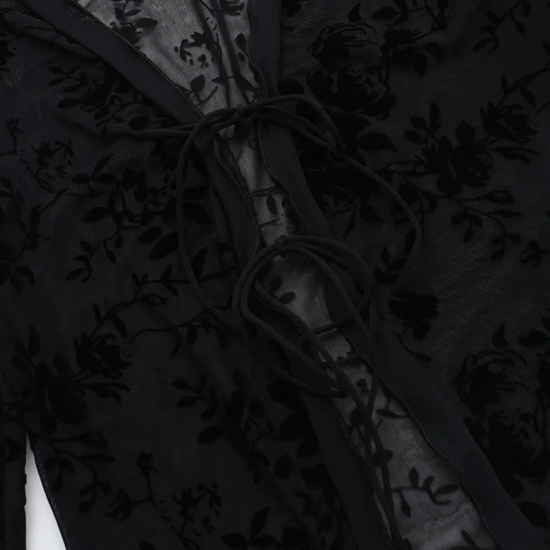 Autumn New Fashionable Chiffon Slim Fit Ruffle Trumpet Sleeve Shirt for Women.