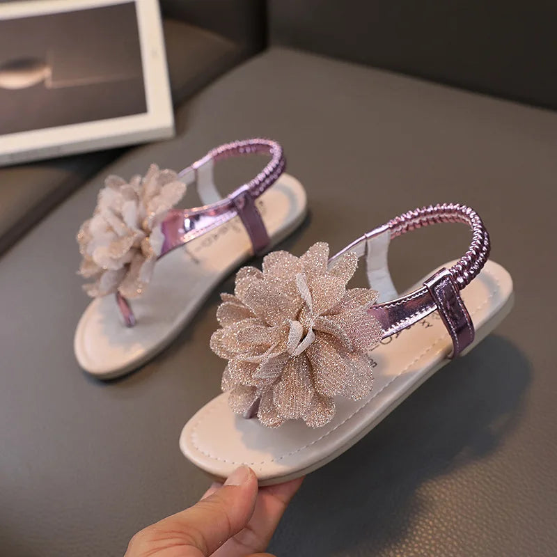 Girls Sandals 2023 Summer New Bling Flowers Baby Children Fashion Soft Bottom Student Shoes Kid's Slippers Pink Flats Flip Flops.