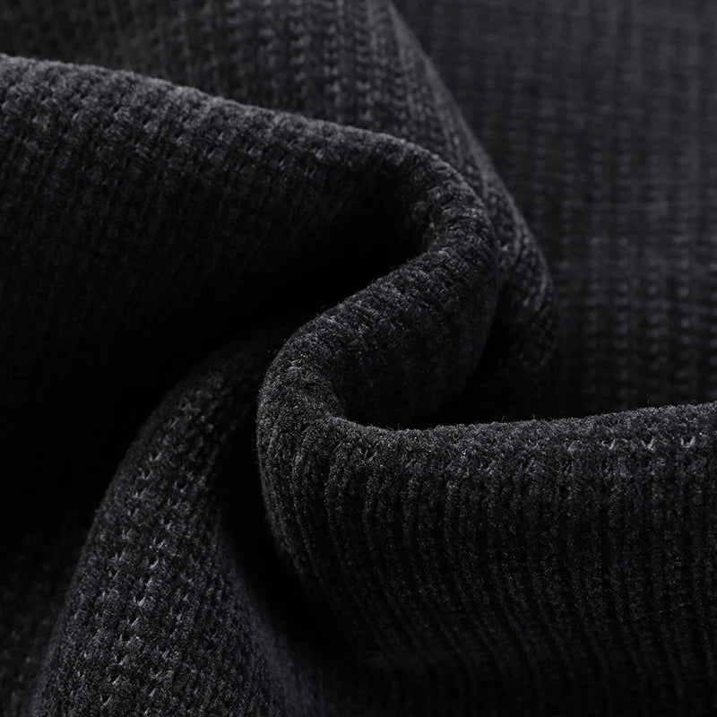 Fleece-Lined Knitted Pullover Sweater Casual Jumper for Men Insulated Warm Long Sleeve Thick Material Round Neck Design.
