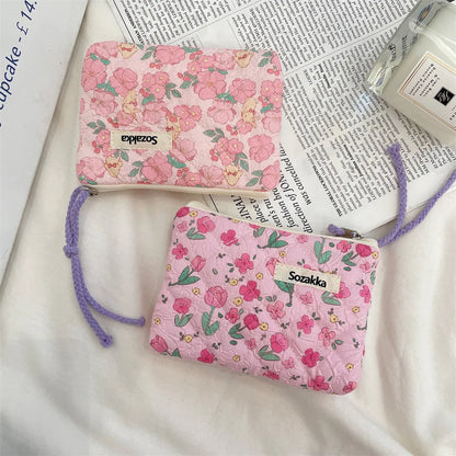 Cute Travel Cosmetic Lipstick Earphone Card Small Portable Storage Bag Purse Mini Makeup Handbags Pouch Organizer In Make Up Bag.