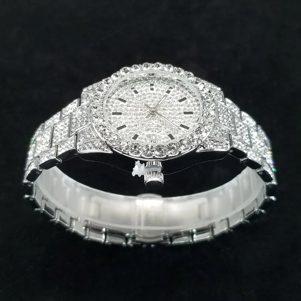 Elegant Diamond Watches Female Fashion Silver Round Stainless Steel Quartz Watch Iced Out Shiny Waterproof Clock Gift for Women.