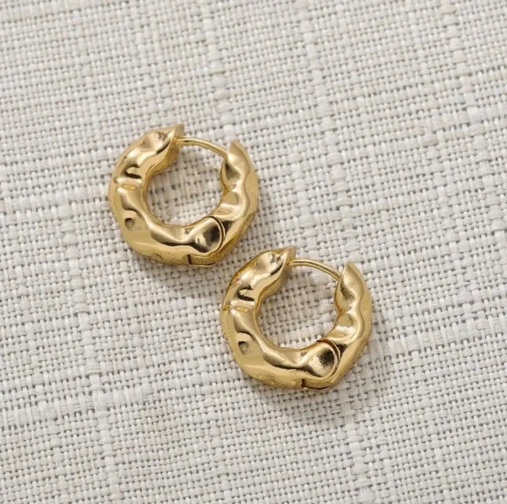 Mariasz Minimalist New Hot Sell Trendy Plated Gold Color Circle Earrings for Women Ear Hoop Earring Classic Jewelry.