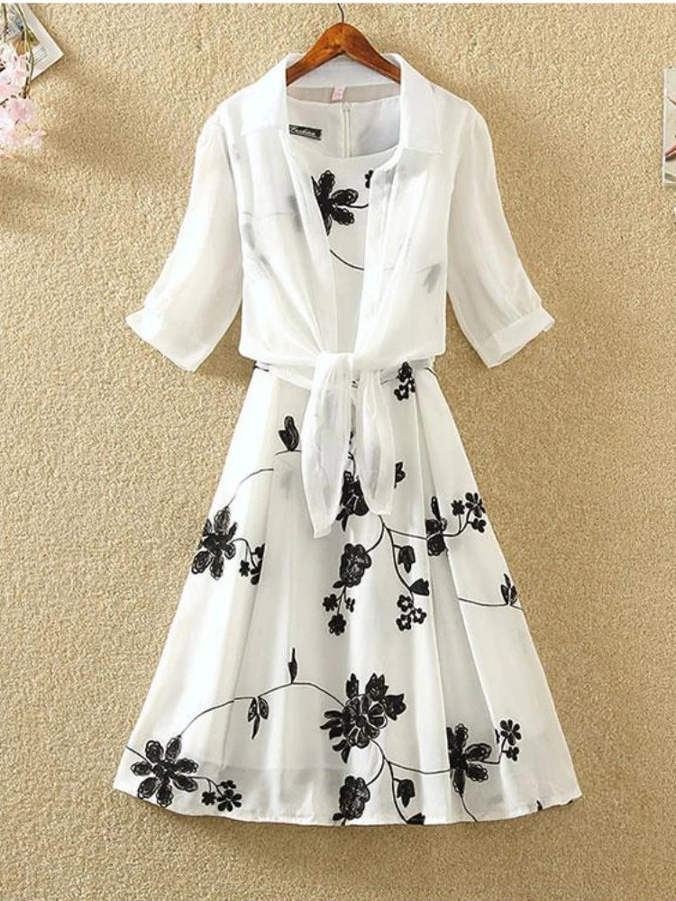 Neuer eleganter Anzug, zweiteiliges Kleid, hohe Taille, ärmellos, schlanker A-Linien-Rock, Blumenstickerei, weißes Oberteil, Schleife, Gürtel, Vintage-Frau.