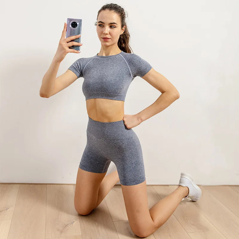 Women Vital Seamless Yoga Fitness Clothing Set High Waist Gym Leggings Crop Tops Sports Tracksuit Plush Up Sports Outfits.