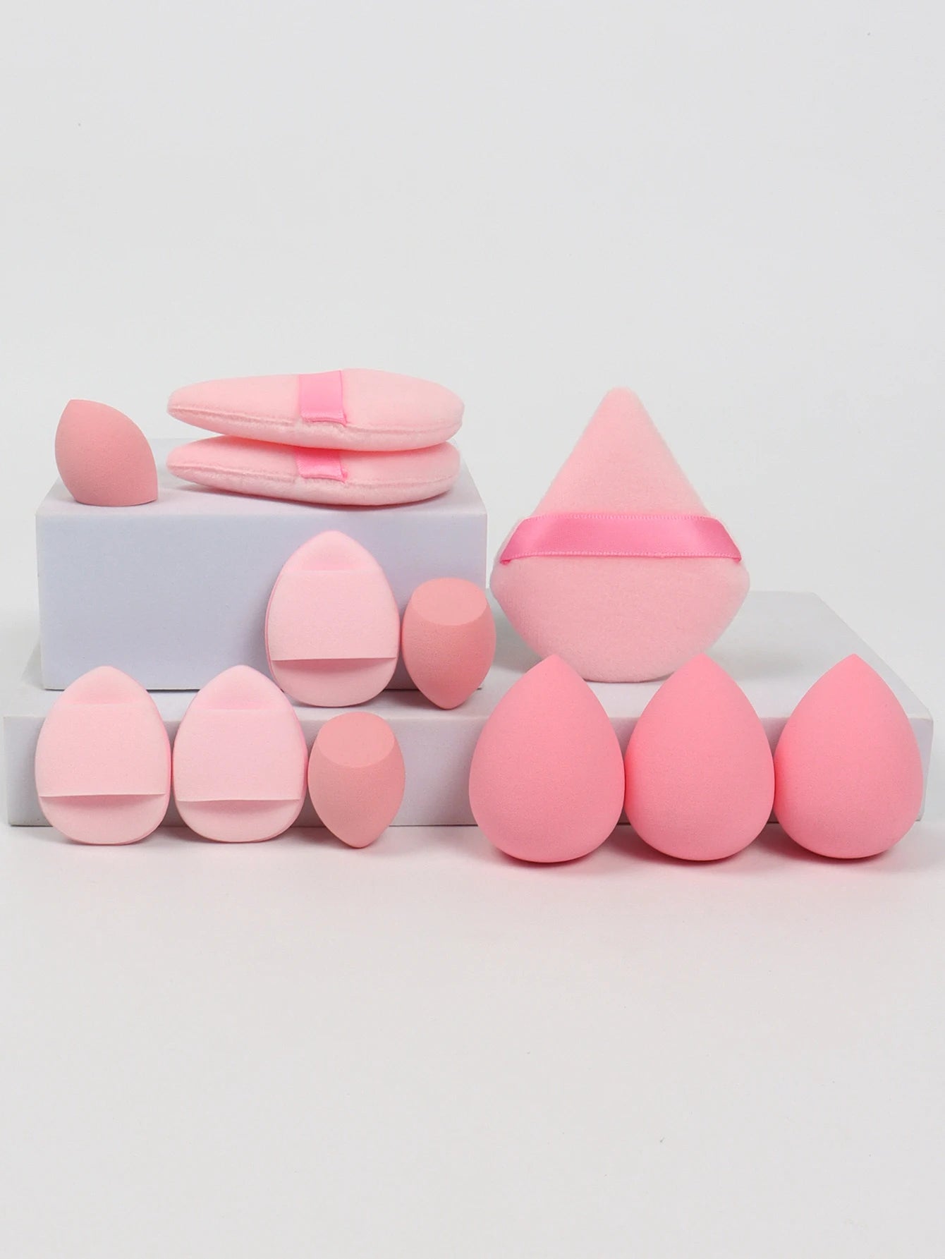 12-Piece All-Purpose Makeup Sponge Set, Made of 3 Loose Powder Puffs, 3 Mini Air Cushion Puffs, 3 Beauty Eggs and 3 Mini Beauty.