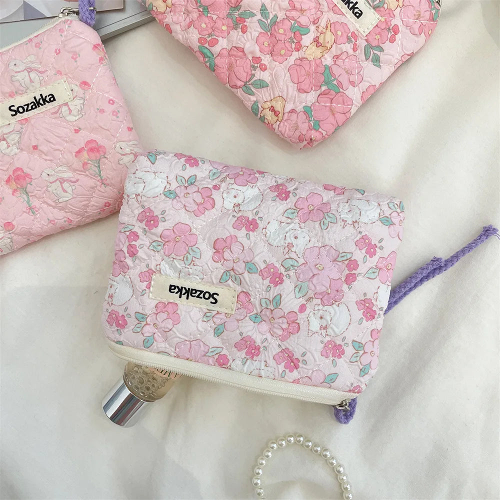 Cute Travel Cosmetic Lipstick Earphone Card Small Portable Storage Bag Purse Mini Makeup Handbags Pouch Organizer In Make Up Bag.