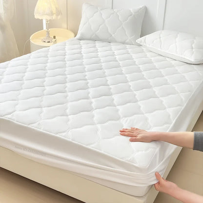 Microfiber Waterproof Bedspread Covers Mattress Pads with Elastic Bands Fitted Bed Sheets for Single Double/King/Queen Size Beds.