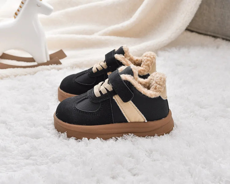 2025 Winter New Pulsh Fashion Trend Casual Sports Shoes for Childrens Anti Slip Warm Boys' Shallow Mouth Versatile Snow Sneakers.
