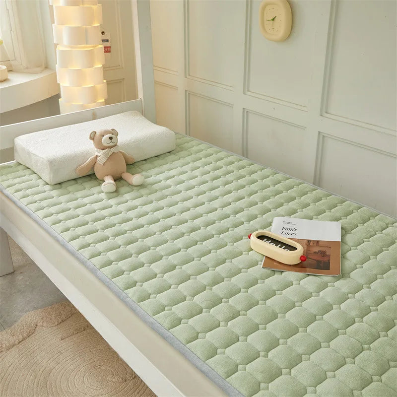 Winter Dormitory Soft Mattress Toppers Thick Warm Coral Velvet Bed Sheet Non-slip Mattress Cover Thin Bed Pad Tatami Floor Mat