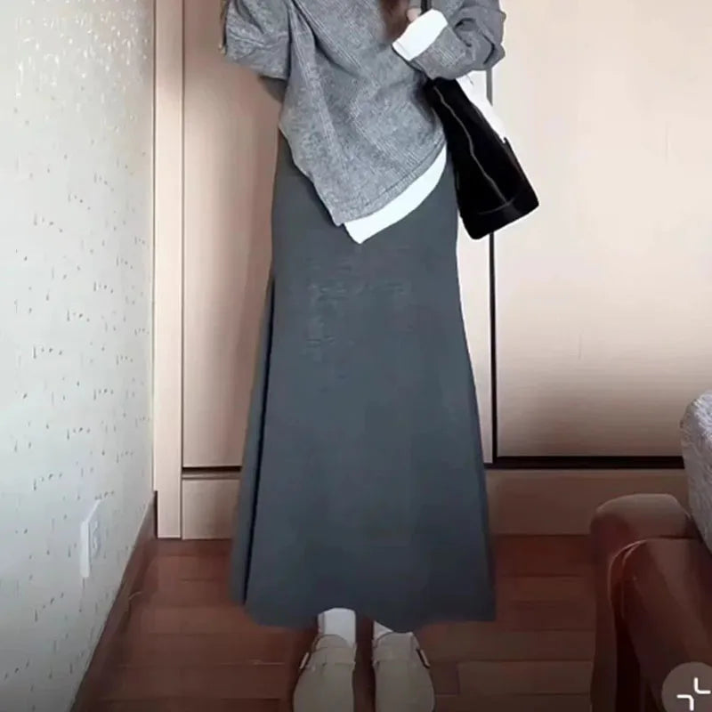 Elegant Design Fishtail Skirt Women 2025 New Temperament Slim Knitted Maxi Skirts Ladies Autumn Winter High Waist Bodycon Skirts.