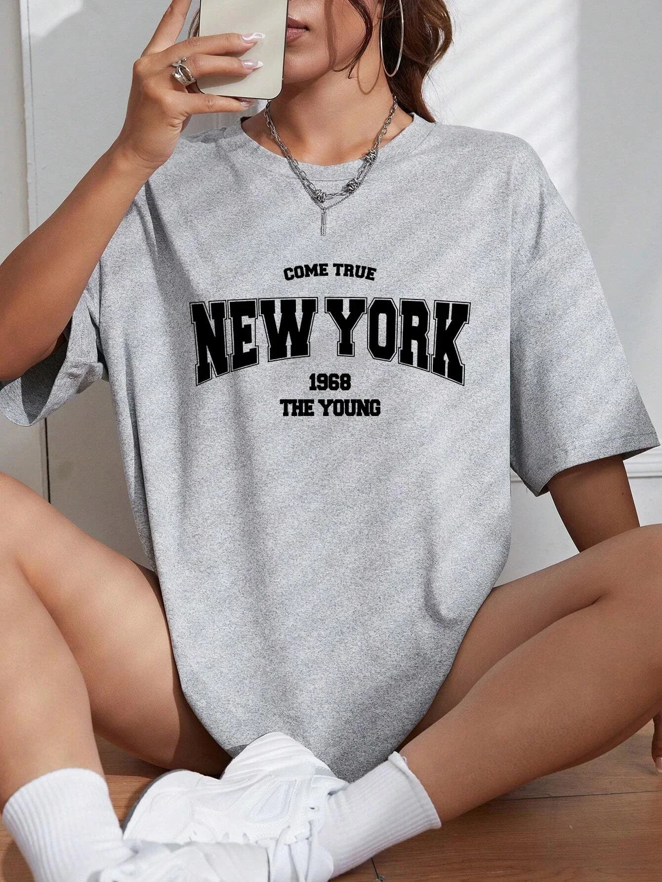 Wenn Jahr 1968, The New York Young Woman T-Shirt, Mädchen, Übergröße, tägliches Top, weibliche Kreativität, Streetshirt, individuelle Freizeitkleidung.